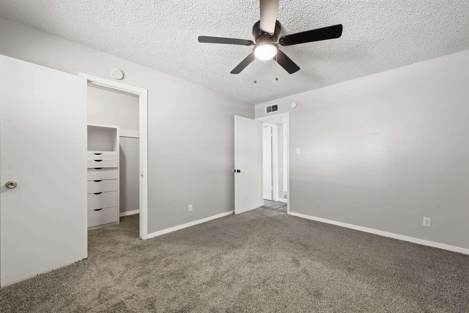 Austin Apartment: 620 W. 51st