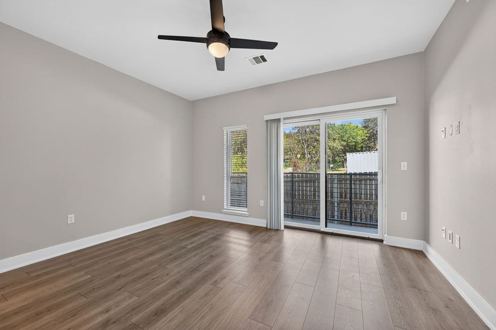 Austin Condo: 2220 Webberville Rd -210