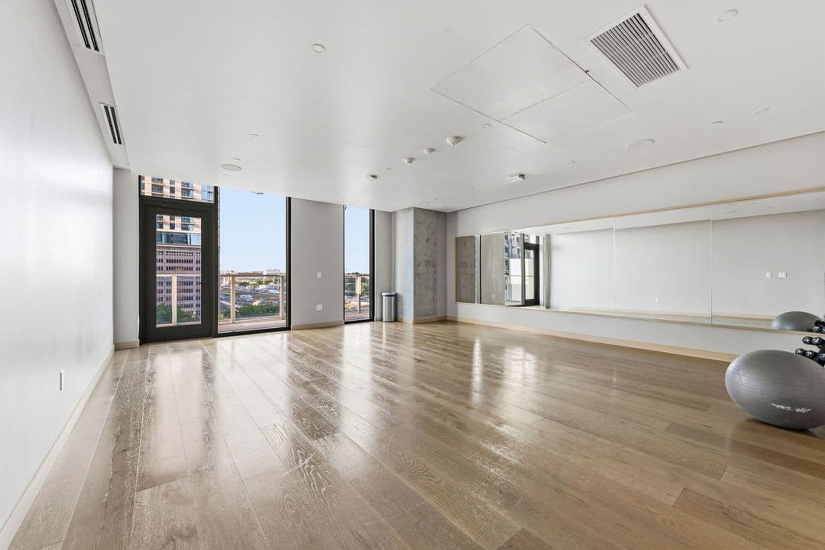 Austin Condo: 48 East Avenue #2506