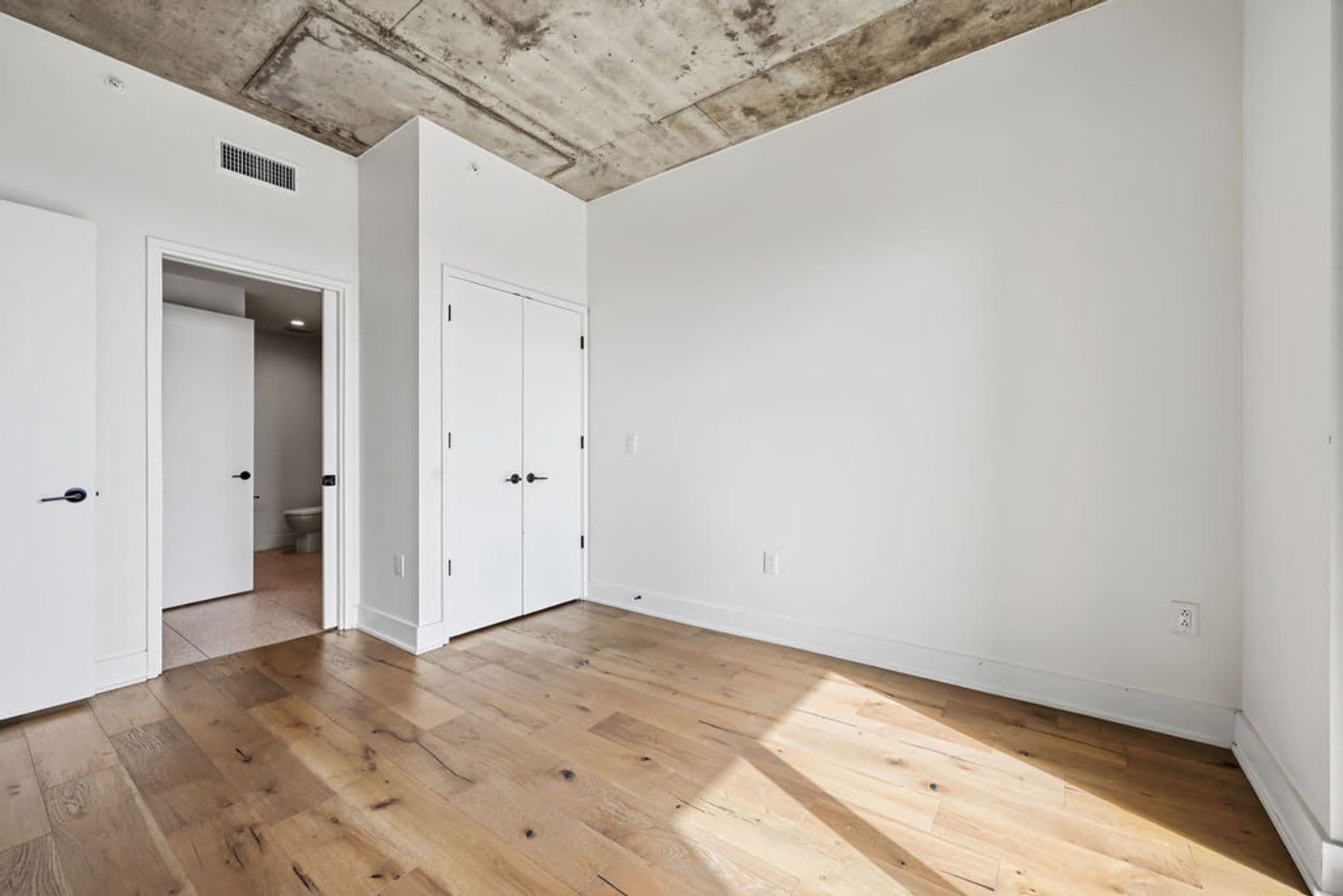 Austin Condo: 48 East Avenue #2506