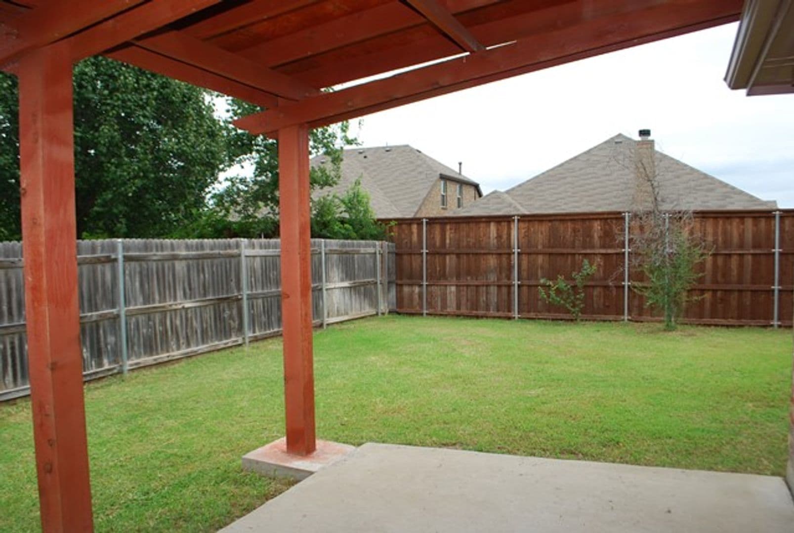 Fort Worth House: 10332 Bear Creek Trail