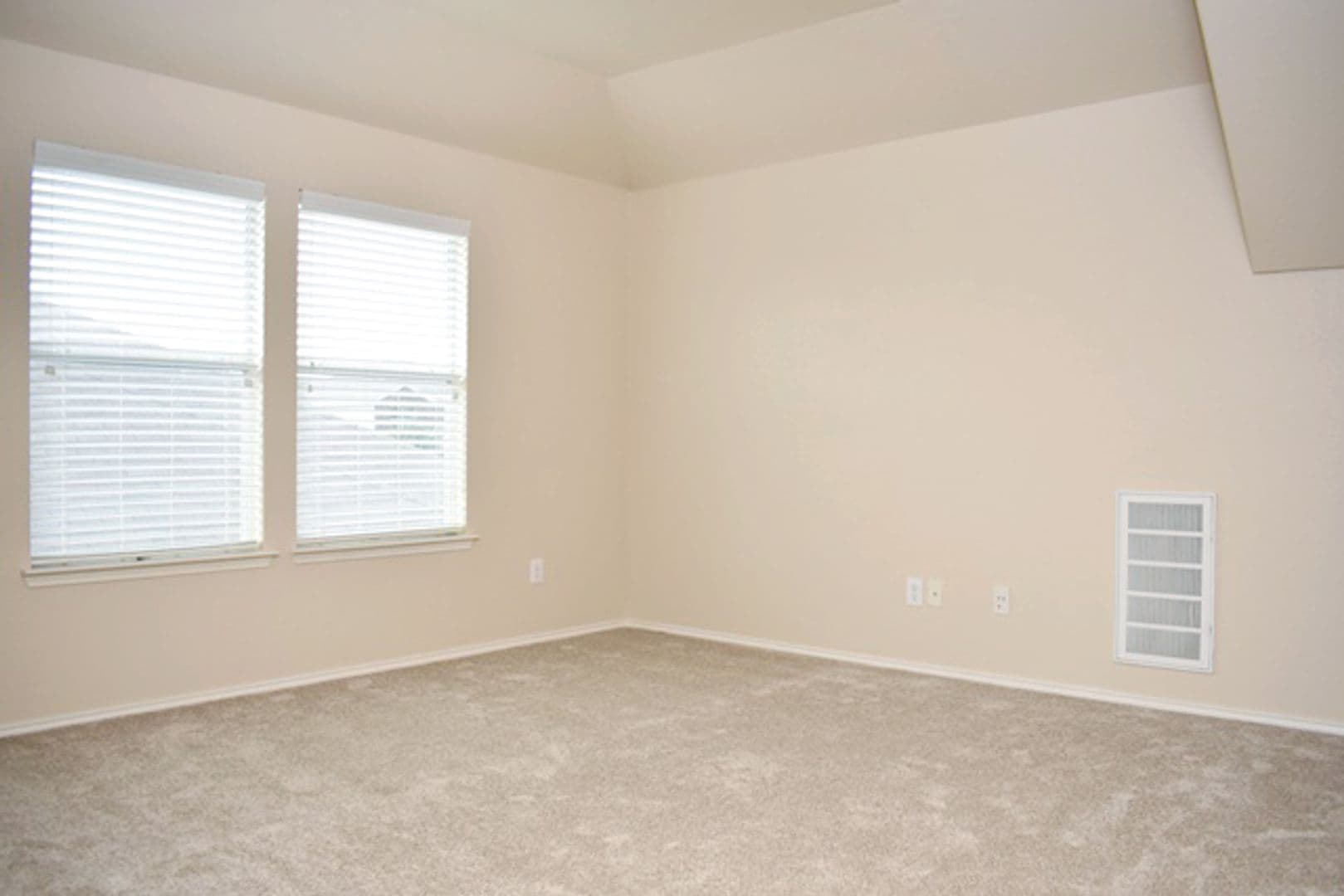 Fort Worth House: 10332 Bear Creek Trail