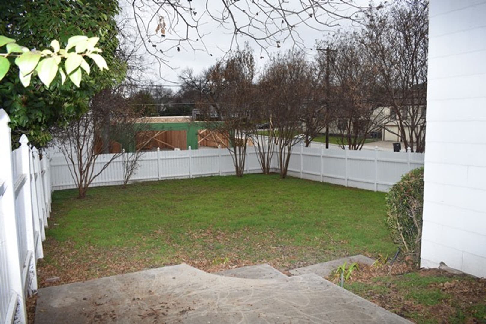 Fort Worth House: 3833 Dexter Avenue