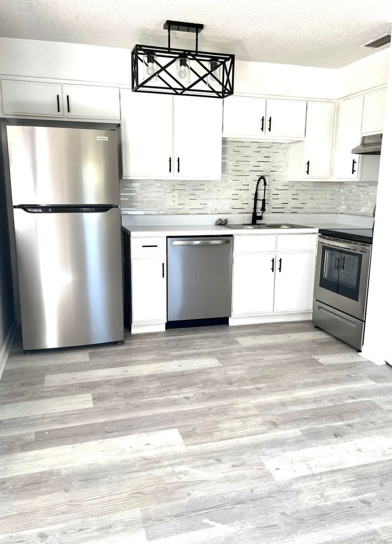 Vero Beach Apartment: 1505 40th Ave
