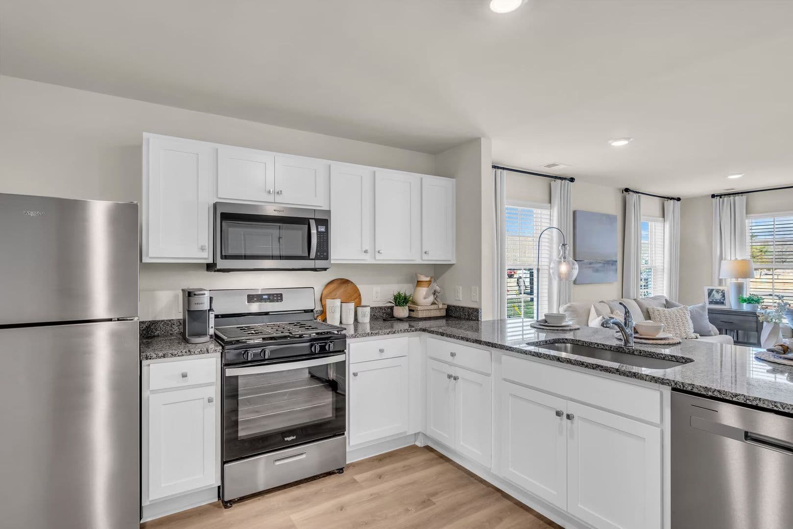 Burlington Township Apartment: 106 Whaler Way