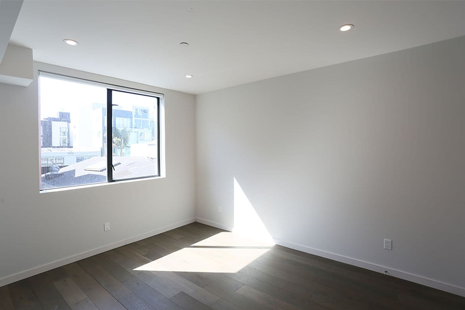 San Francisco House: 252 9th Street #304