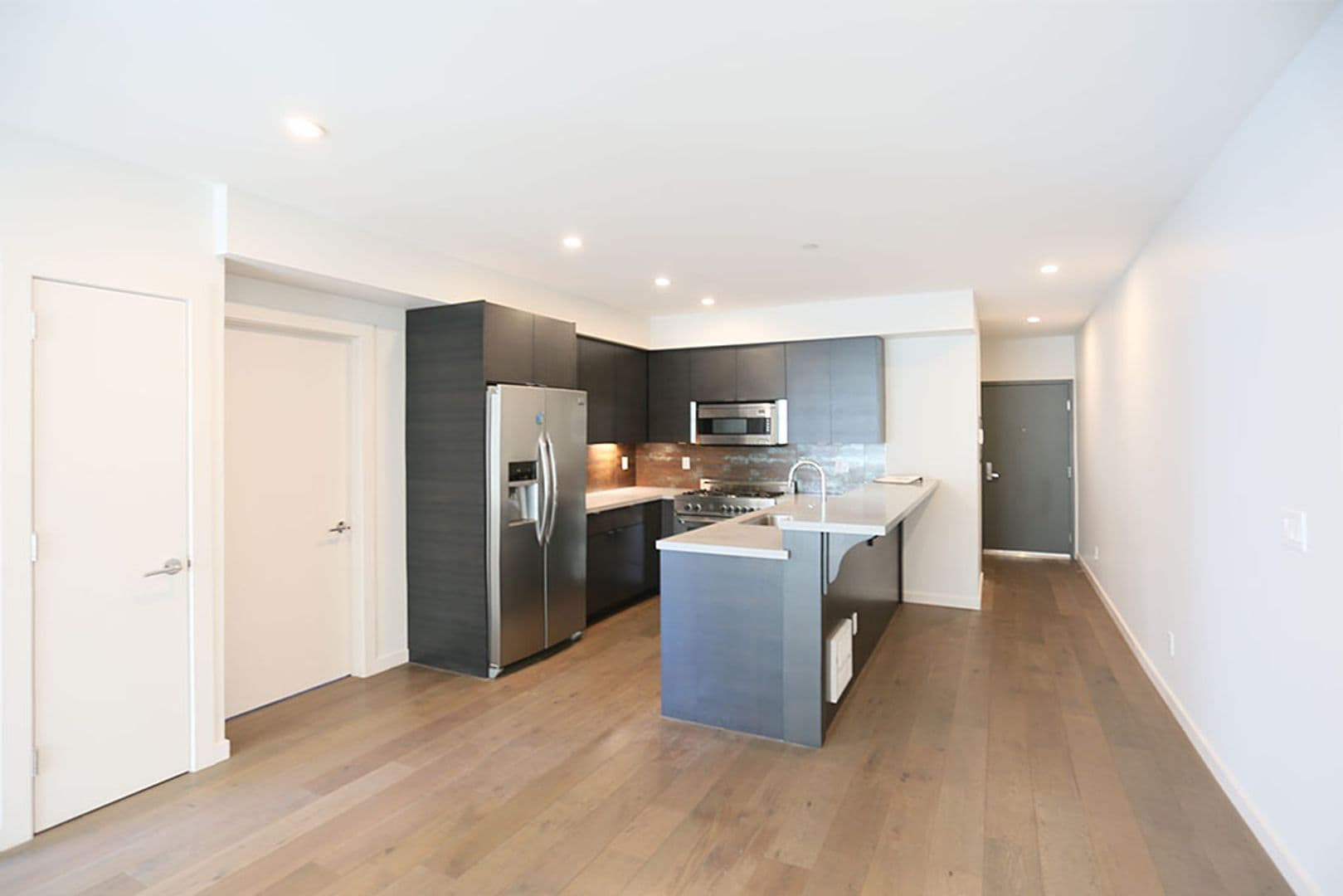 San Francisco House: 252 9th Street #304