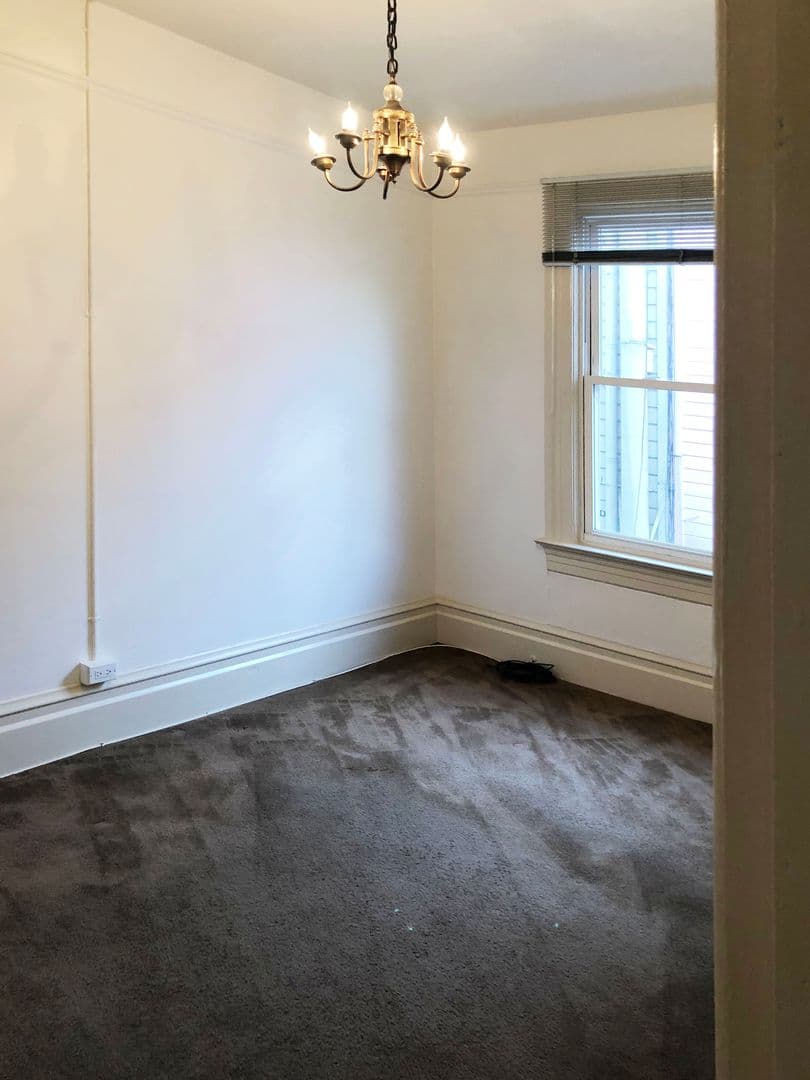 San Francisco House: 42½ Via Ferlinghetti