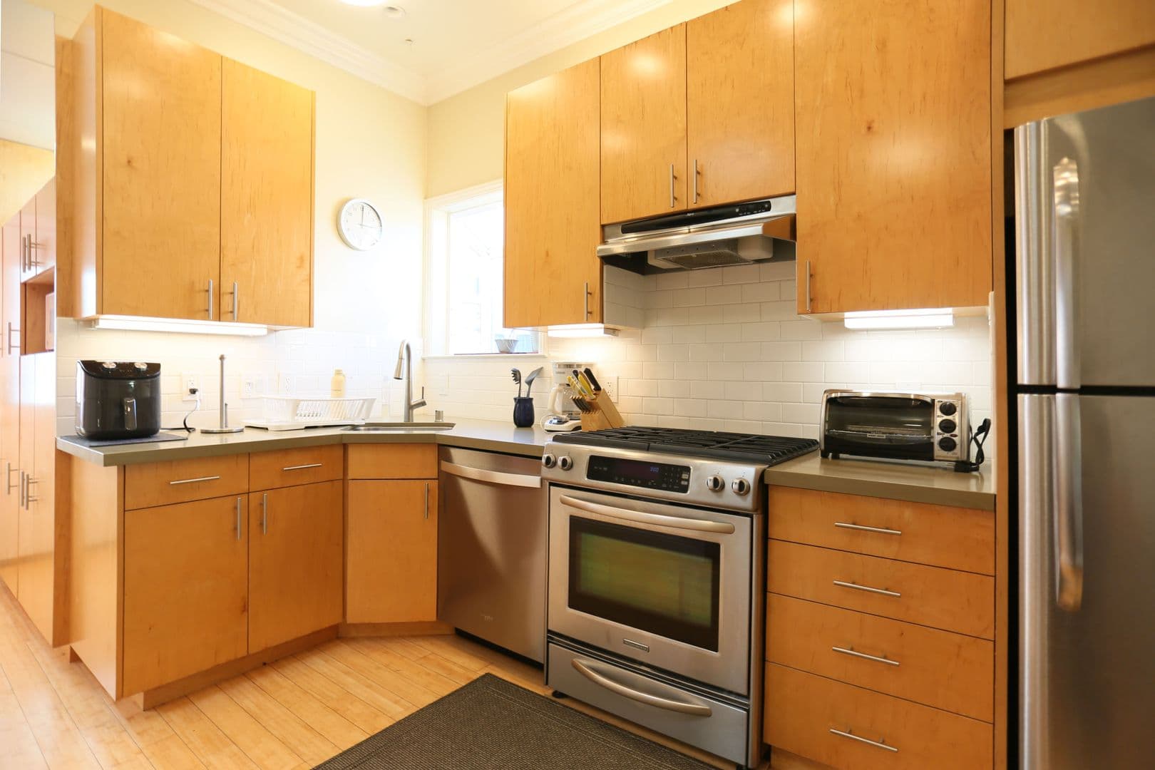 San Francisco Apartment: 732 San Jose Avenue