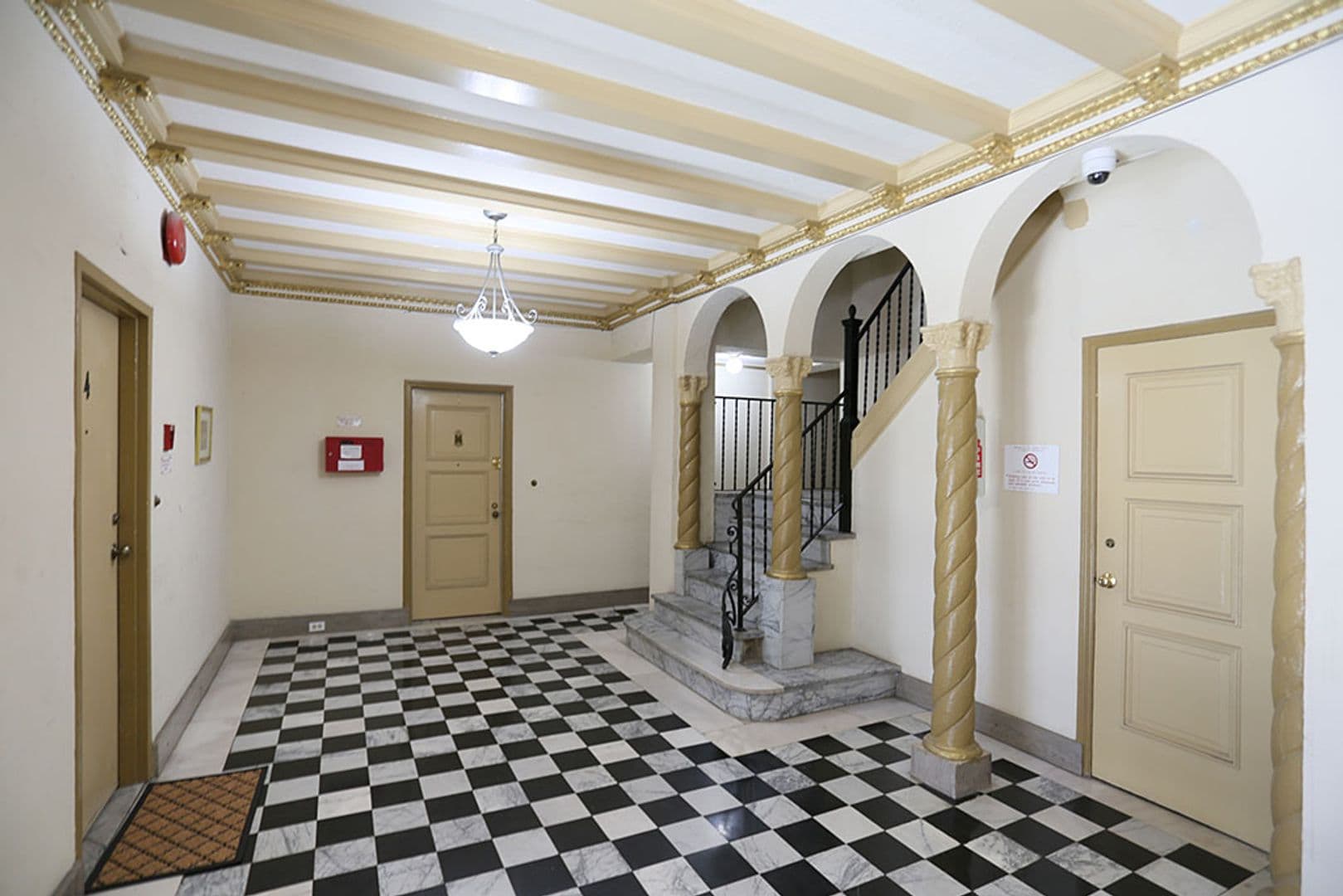 San Francisco Apartment: 494 27th Avenue