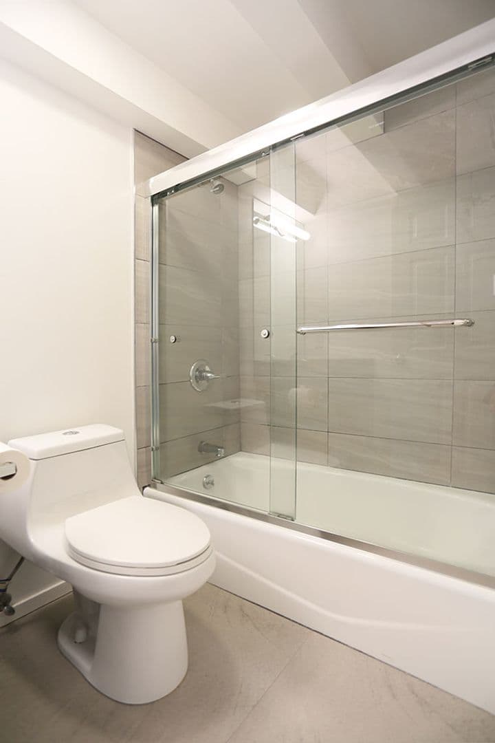 San Francisco Apartment: 1850 35th Avenue