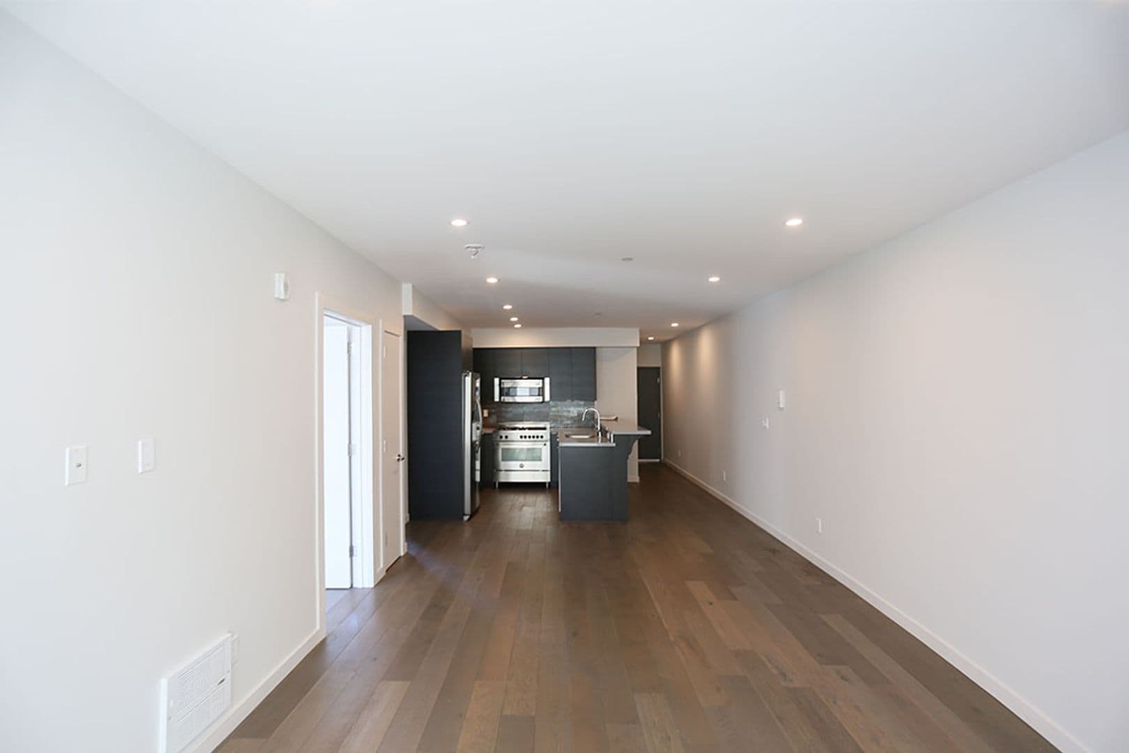 San Francisco House: 252 9th Street #304