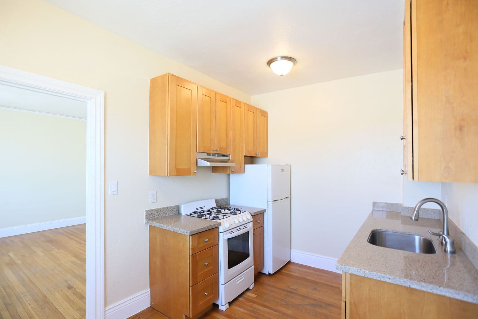 San Francisco Apartment: 494 27th Avenue
