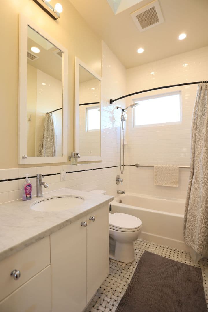 San Francisco Apartment: 732 San Jose Avenue