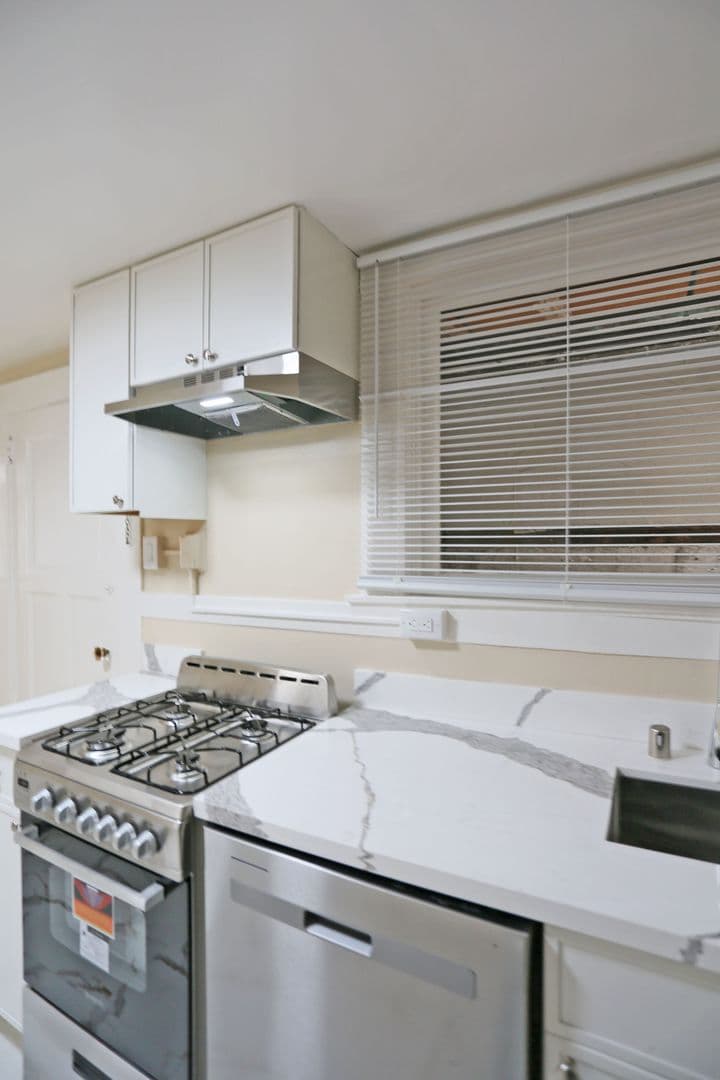 San Francisco Apartment: 780 Guerrero Street #1