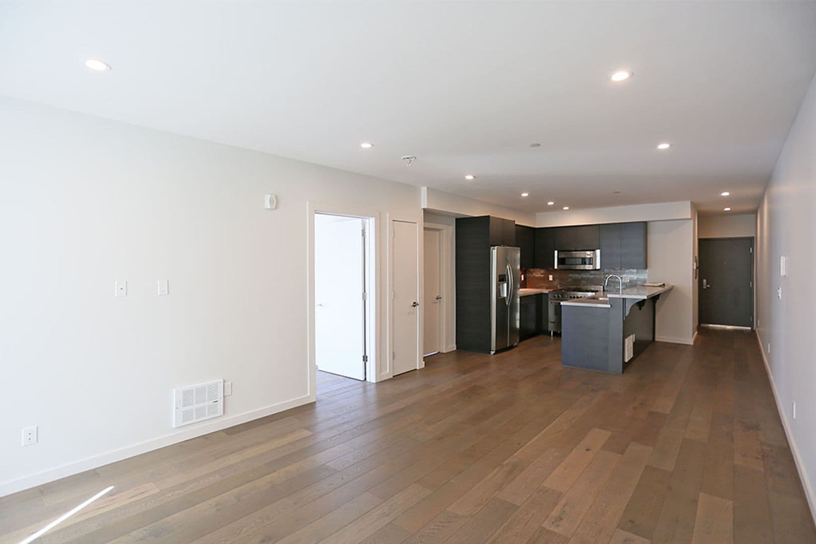 San Francisco House: 252 9th Street #304