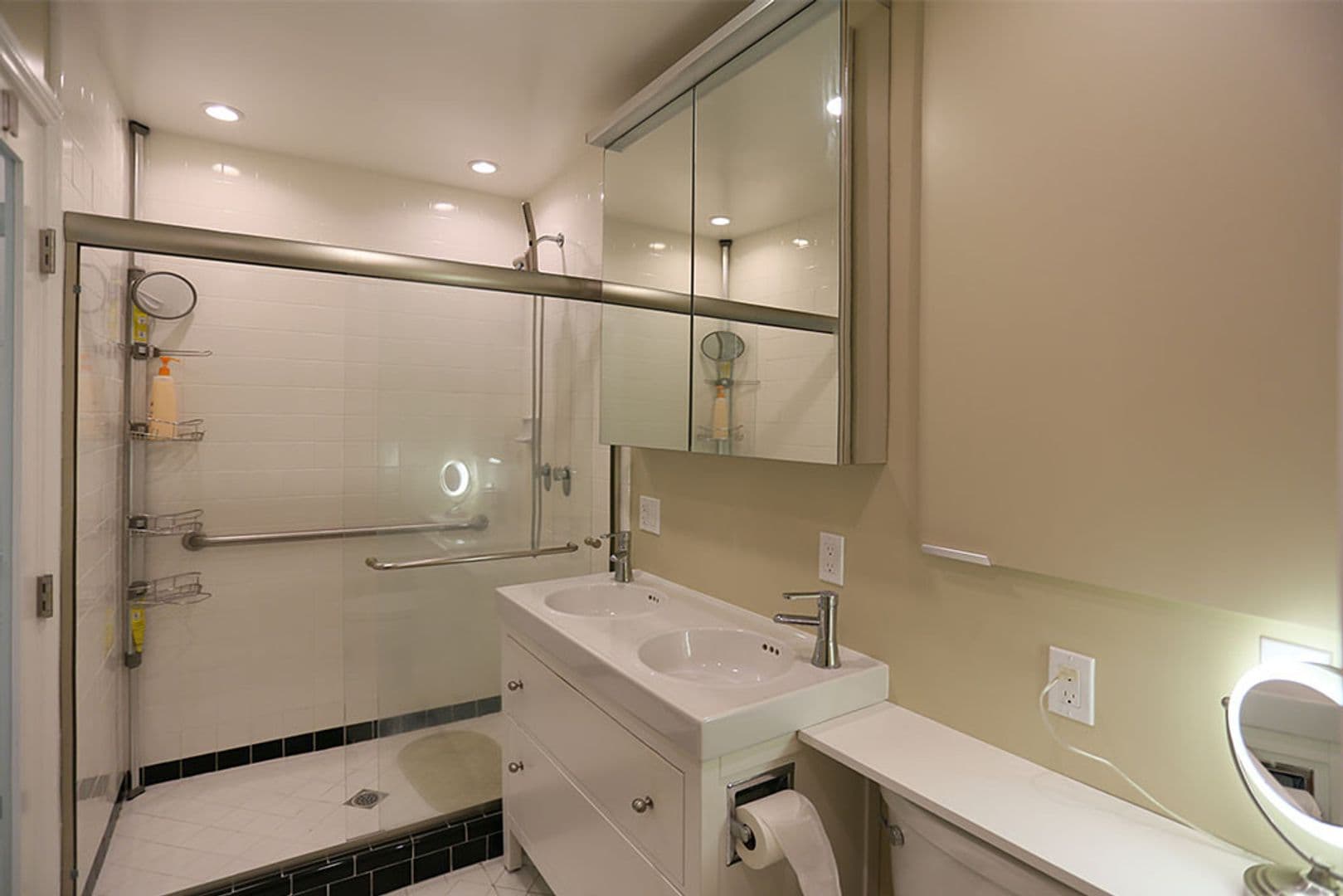 San Francisco House: 2250 North Point Street, #7