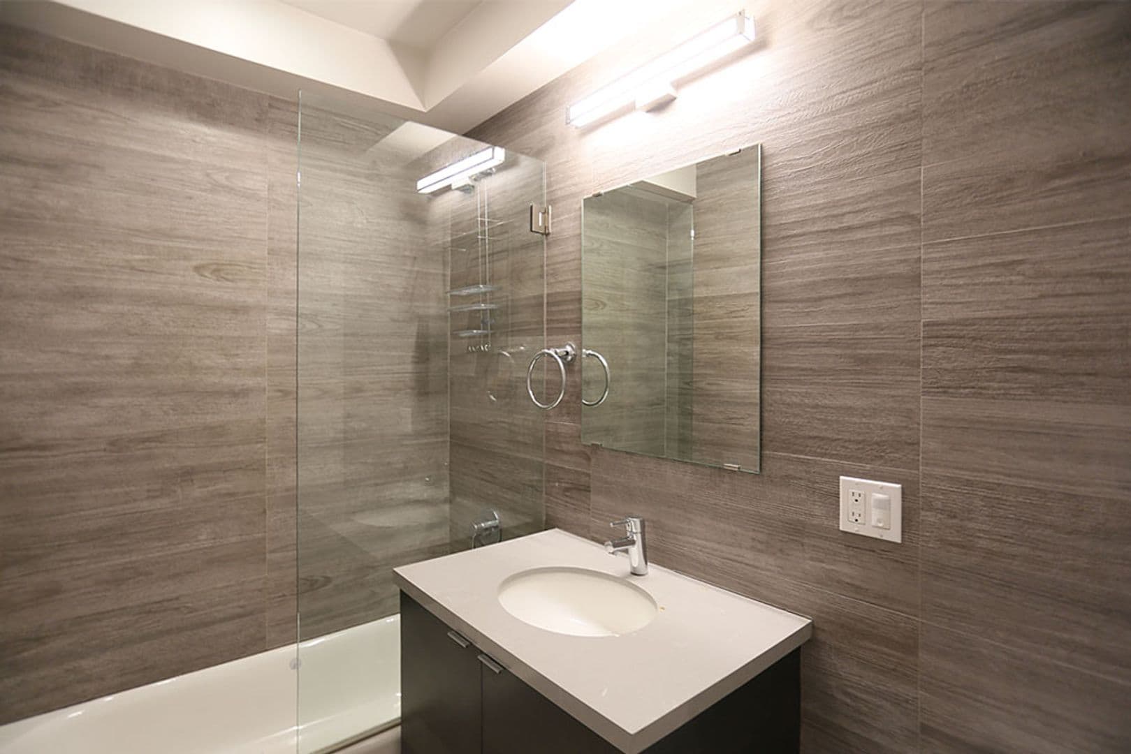 San Francisco House: 252 9th Street #304