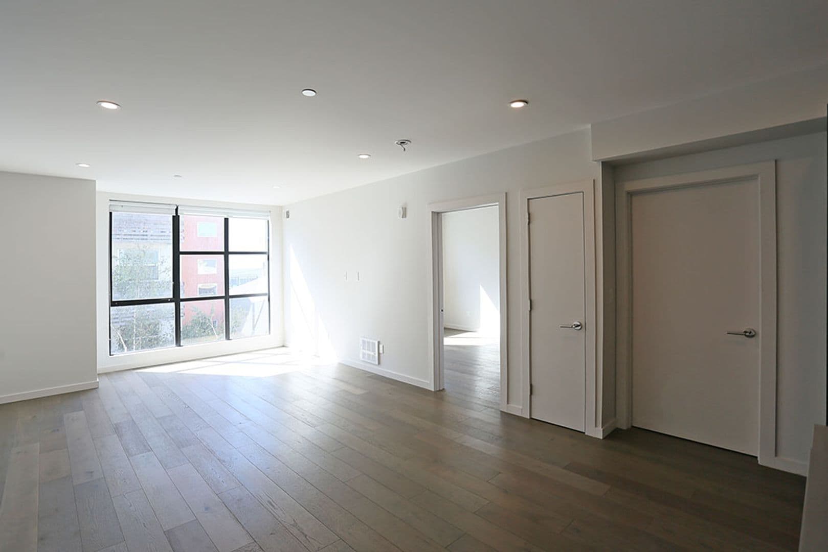 San Francisco House: 252 9th Street #304