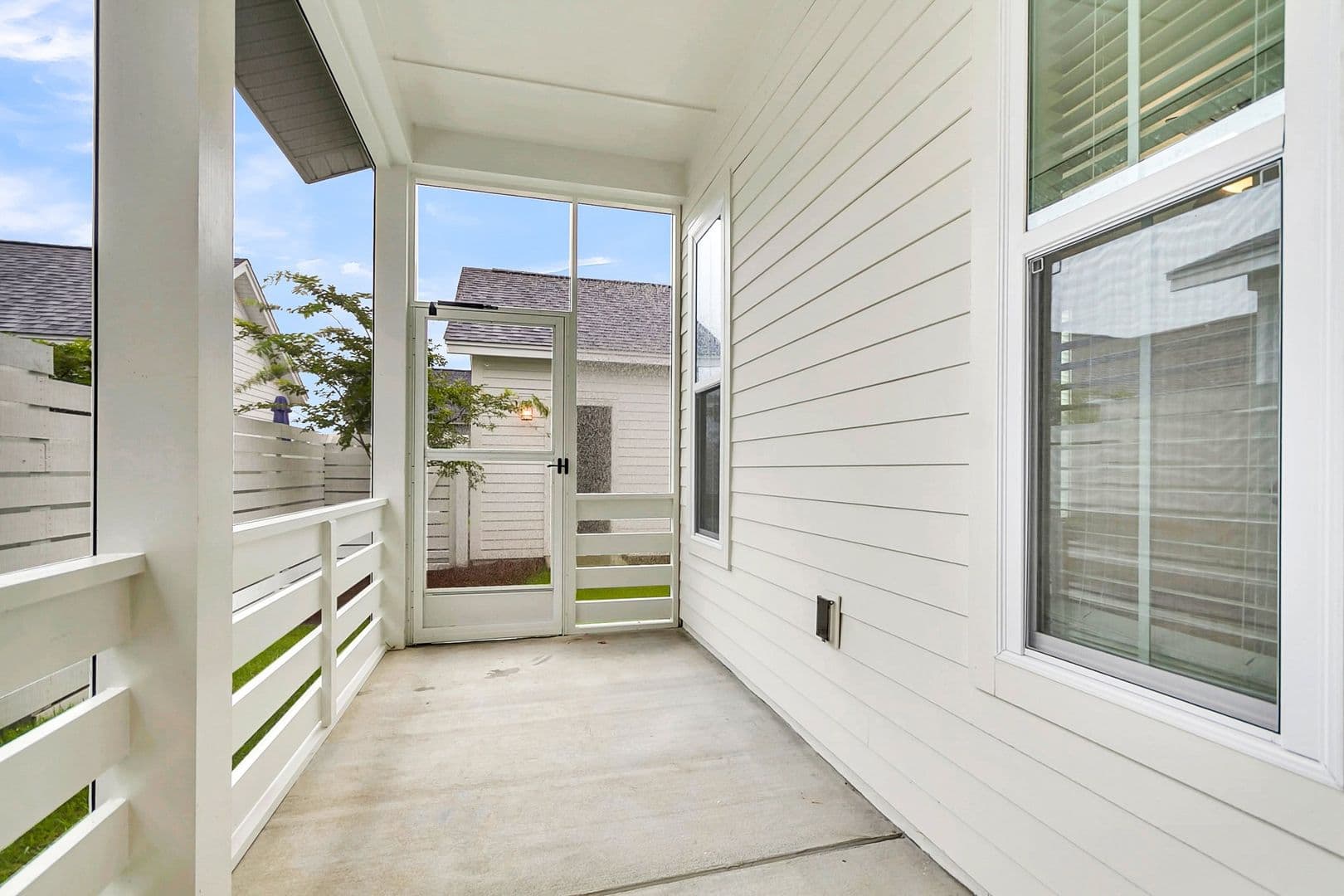 Summerville House: 254 Symphony Ave