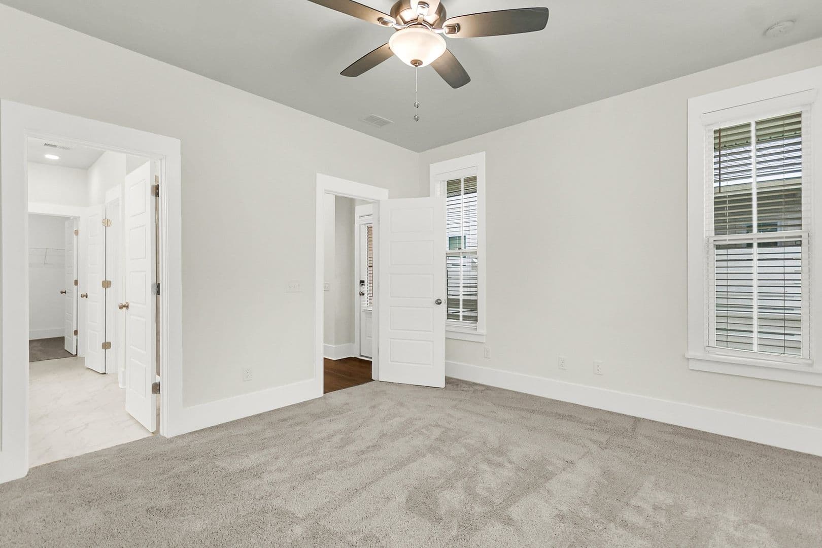 Summerville House: 254 Symphony Ave