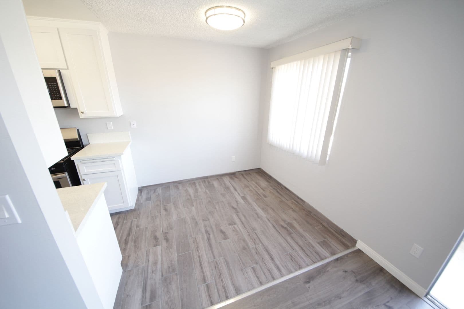 Los Angeles Apartment: 12133, 12135 Mitchell Avenue