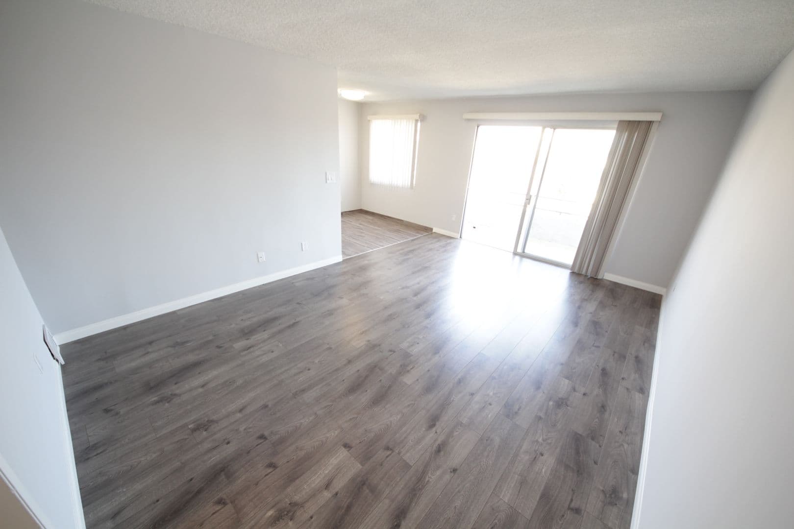 Los Angeles Apartment: 12133, 12135 Mitchell Avenue
