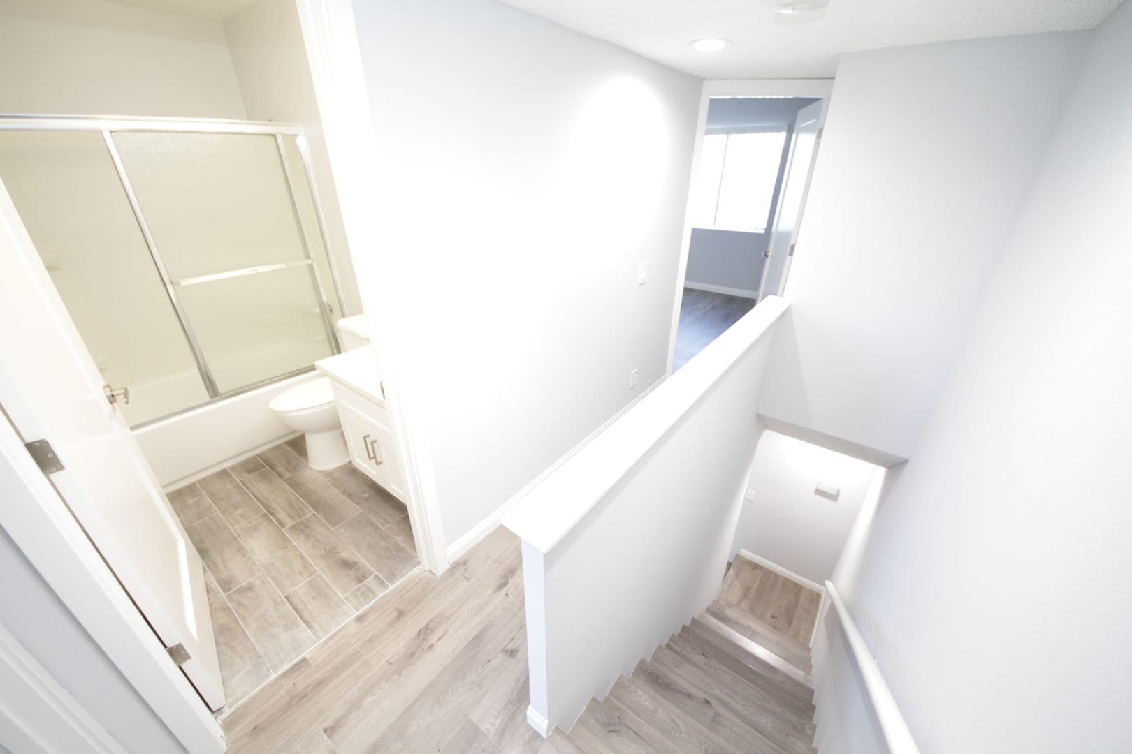 Los Angeles Apartment: 2647 South Barrington Avenue