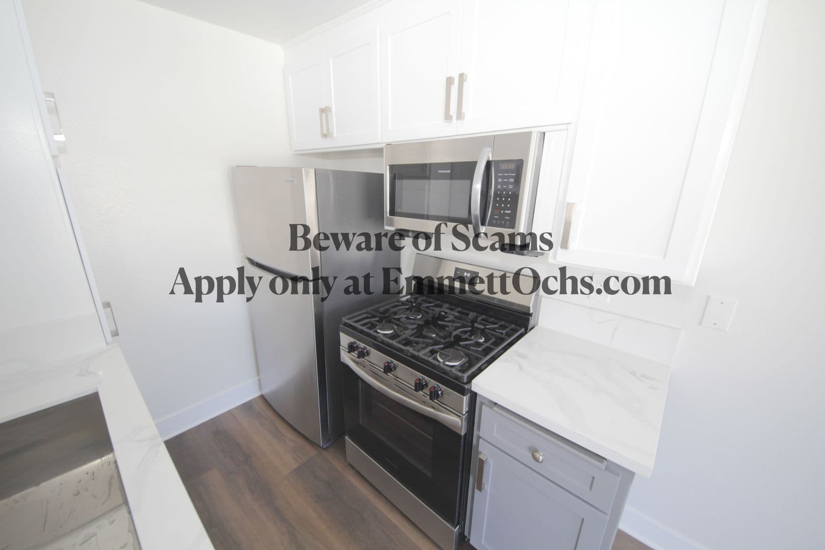 Los Angeles Apartment: 12133, 12135 Mitchell Avenue