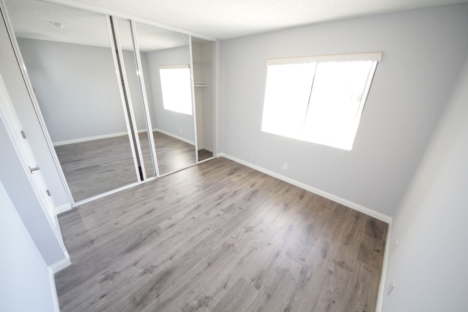 Los Angeles Apartment: 2647 South Barrington Avenue