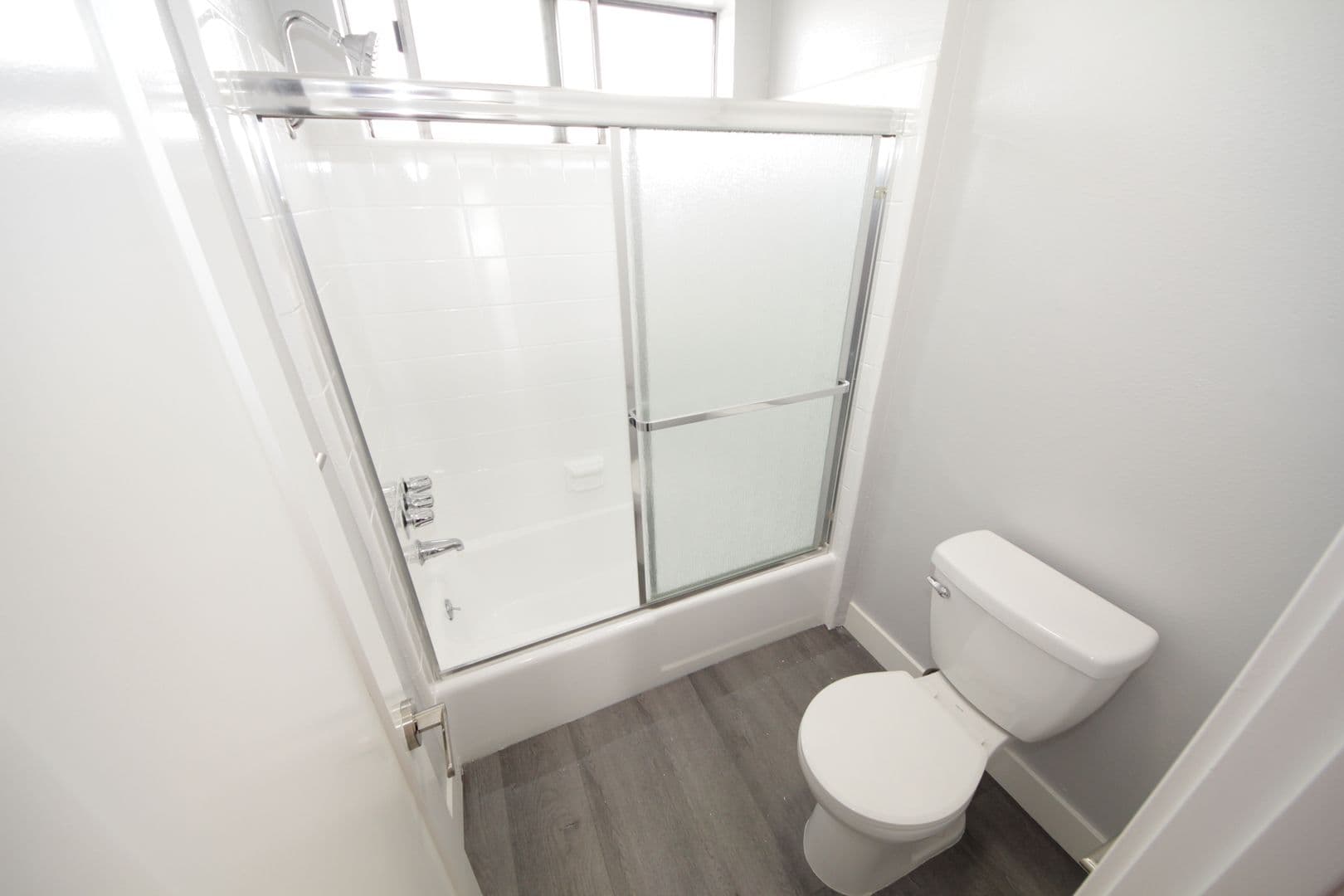 Los Angeles Apartment: 12133, 12135 Mitchell Avenue