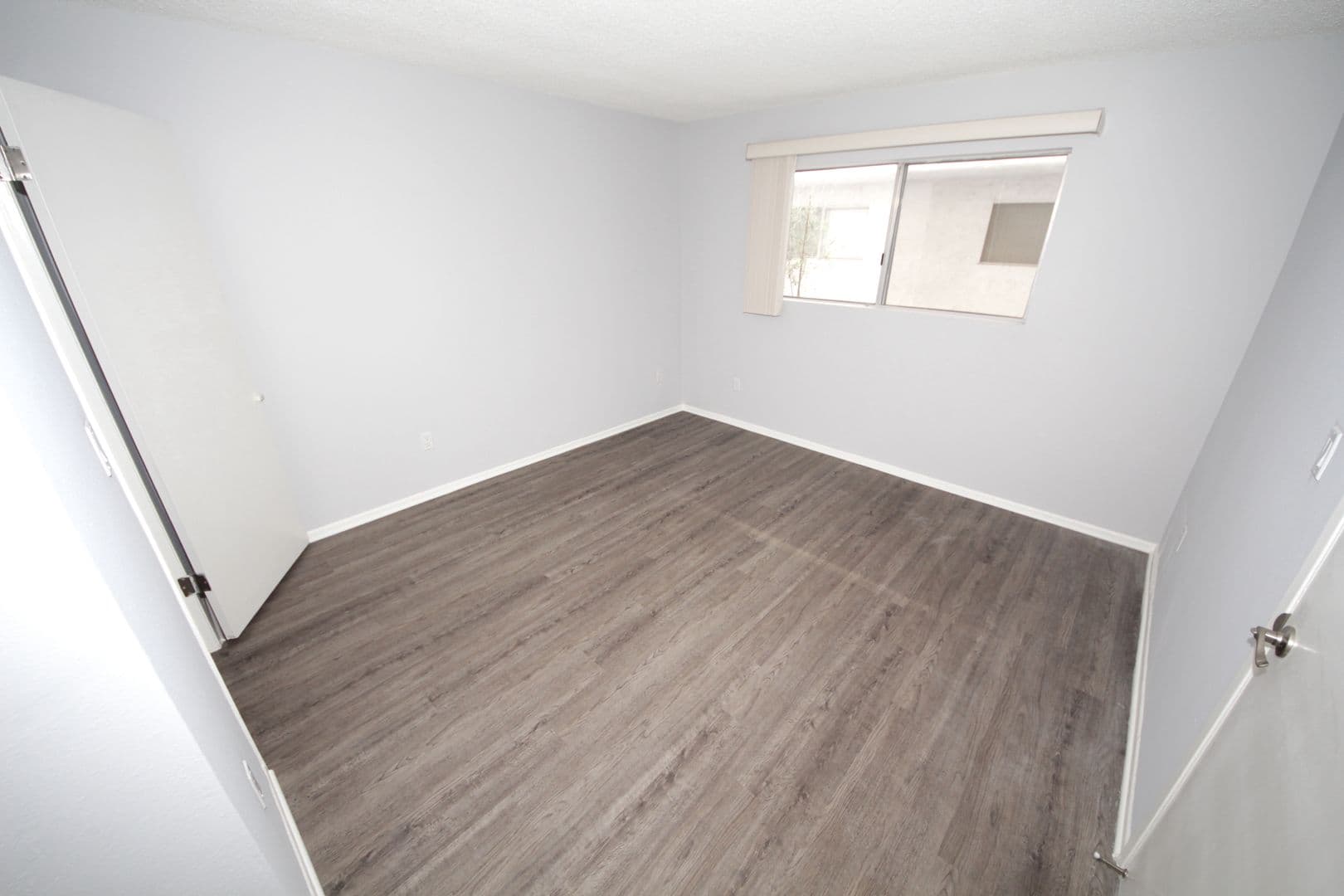 Los Angeles Apartment: 12133, 12135 Mitchell Avenue