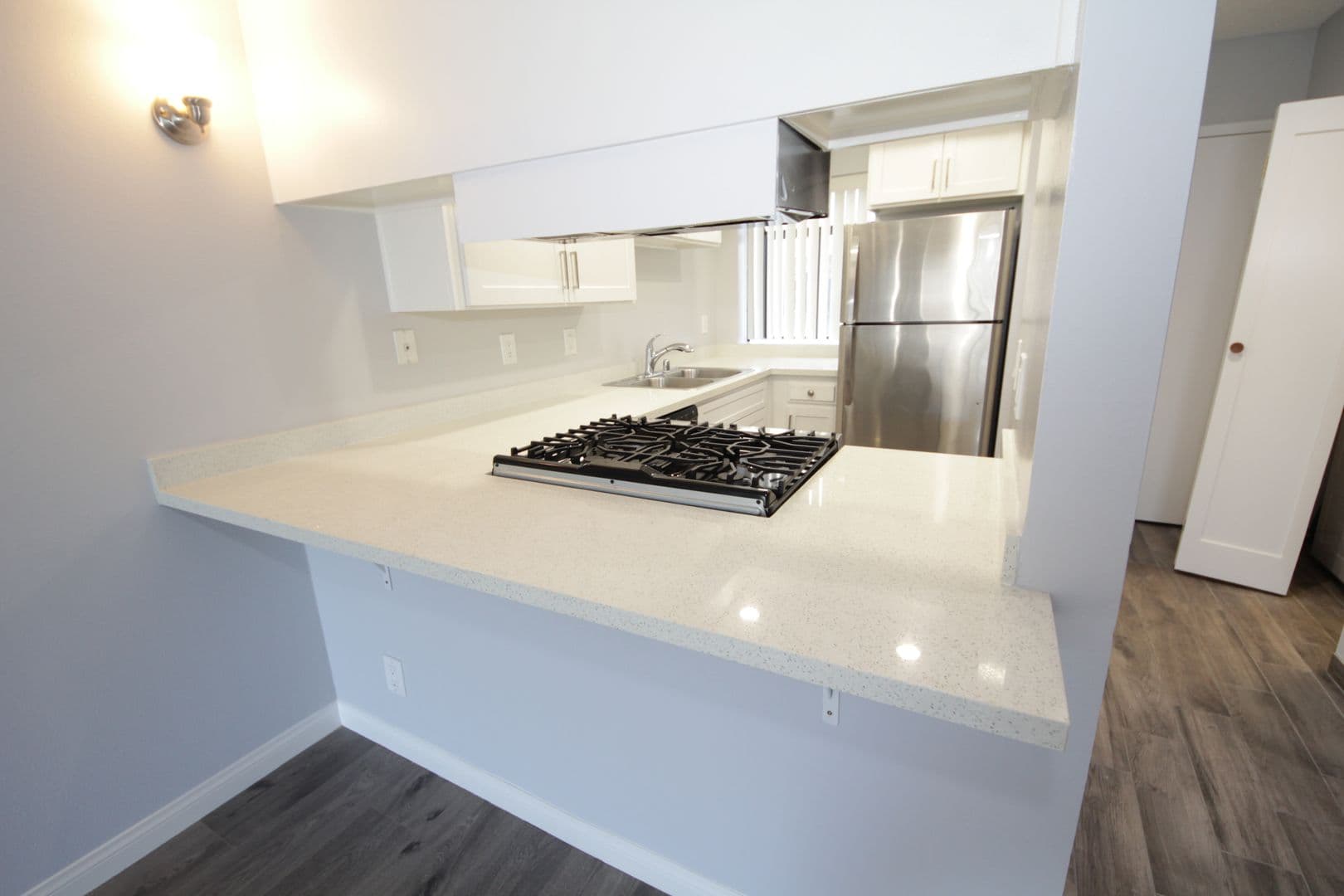 Los Angeles Apartment: 2647 South Barrington Avenue