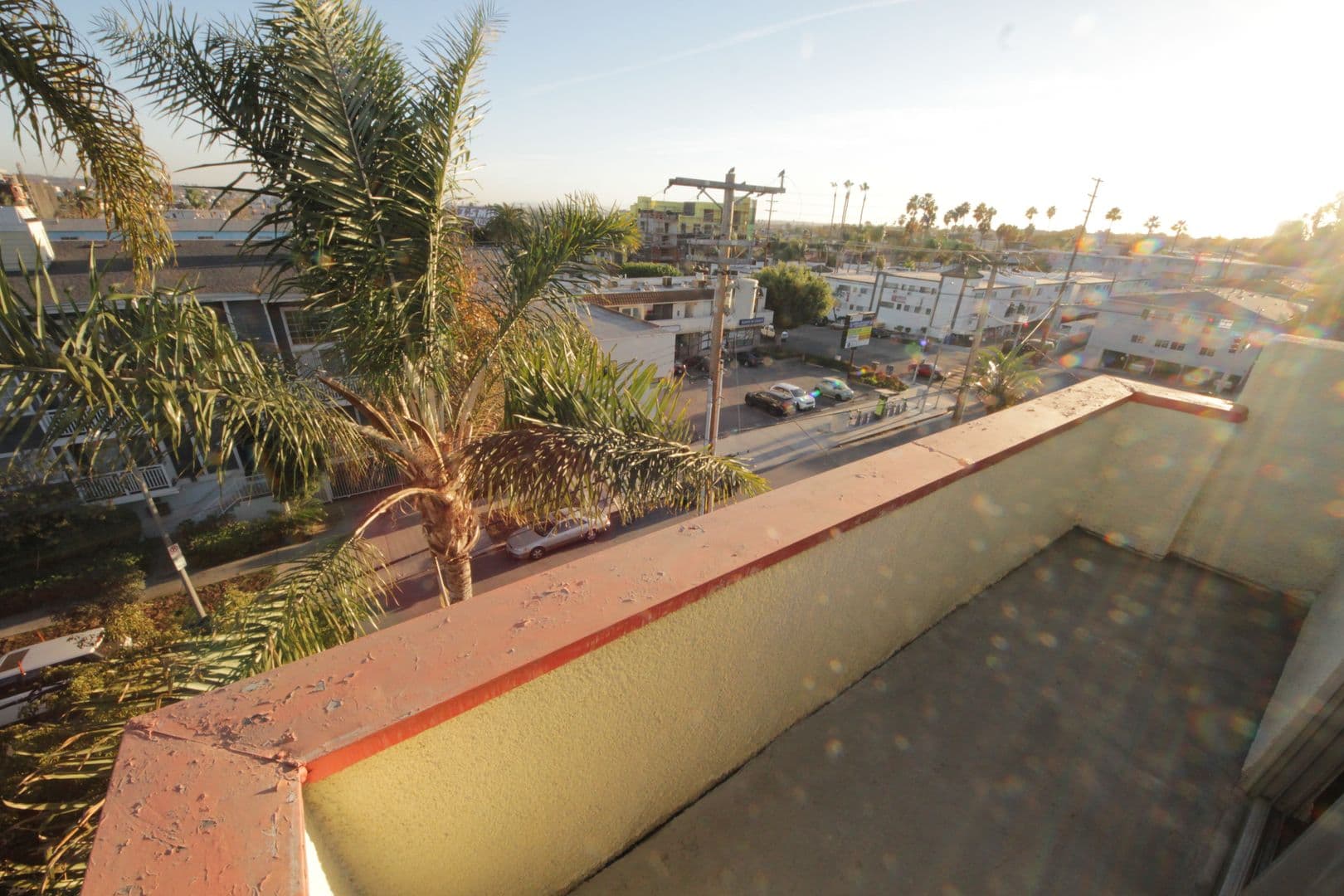 Los Angeles Apartment: 10615 Rose Avenue