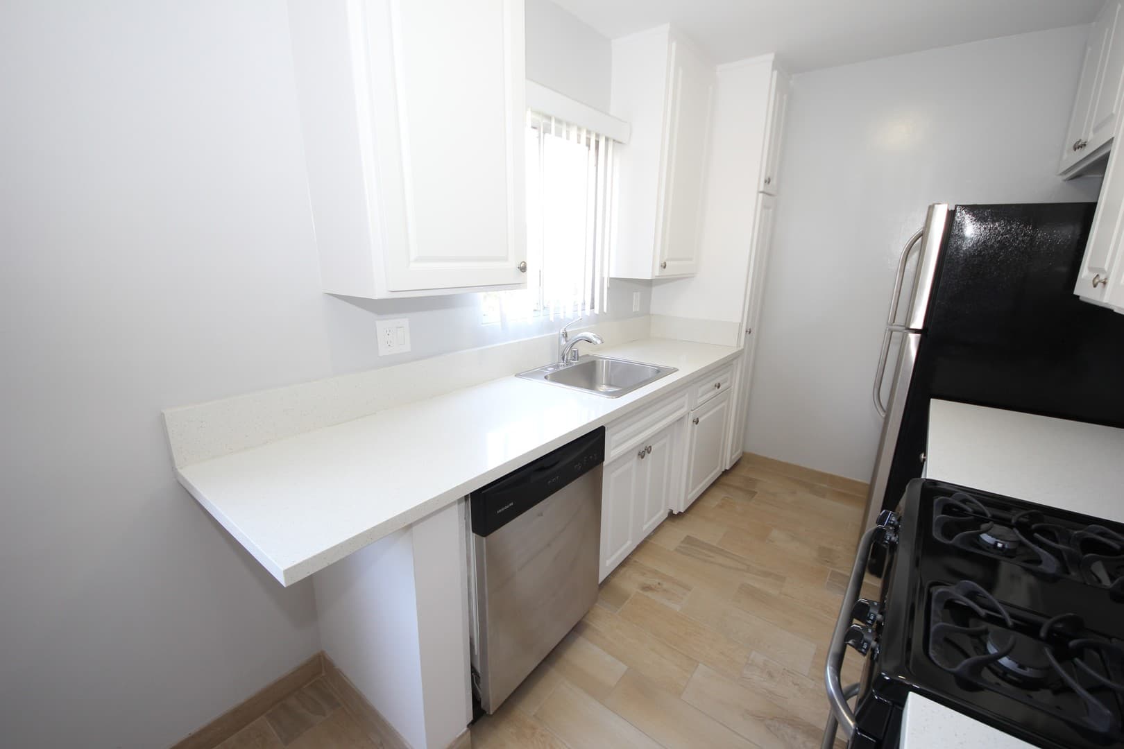 Santa Monica Apartment: 1518 9th Street