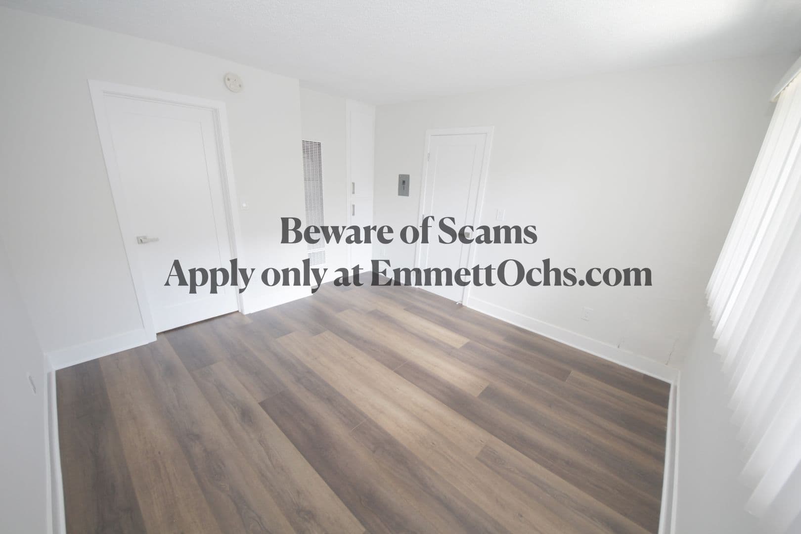 Los Angeles Apartment: 12133, 12135 Mitchell Avenue