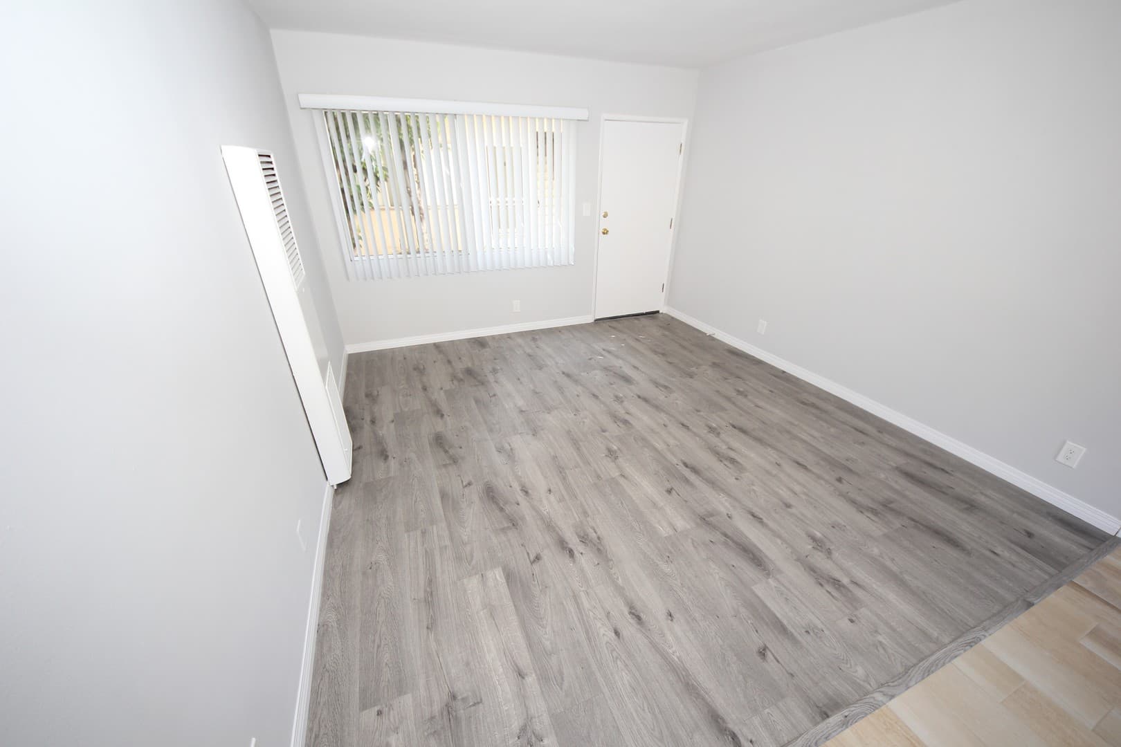 Santa Monica Apartment: 1518 9th Street
