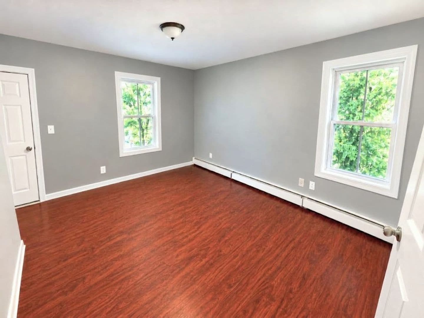 WATERBURY Apartment: 1696 N MAIN STREET