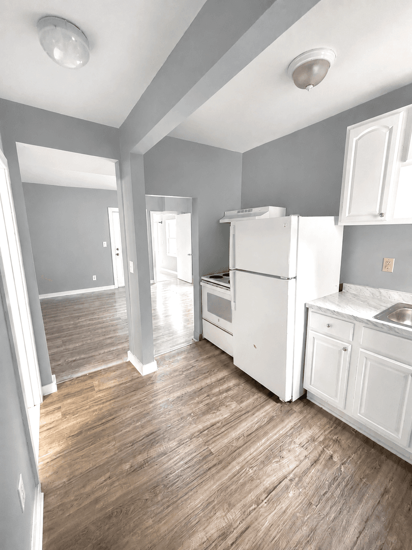 Waterbury Apartment: 54 Bronson St