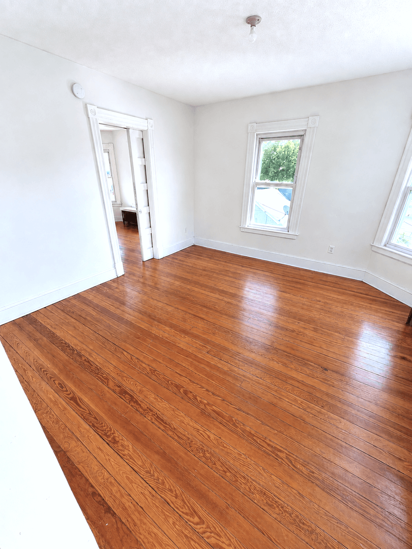 Waterbury Apartment: 503 Baldwin St