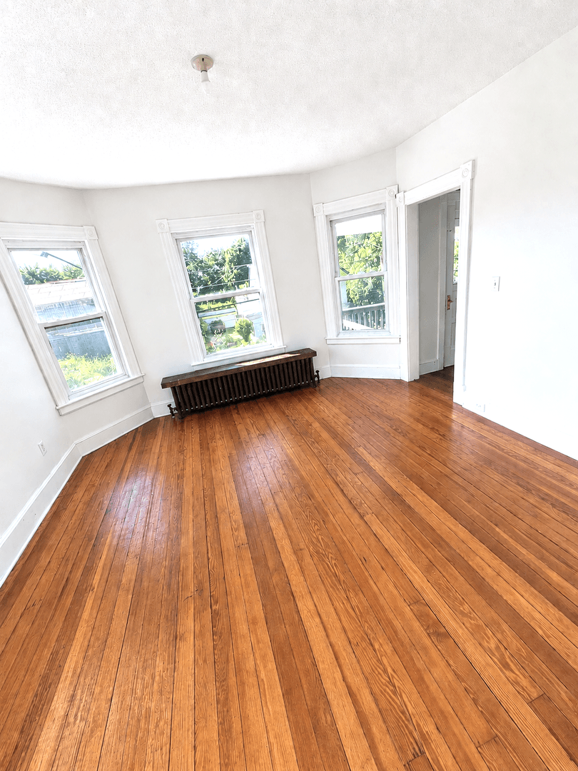 Waterbury Apartment: 503 Baldwin St