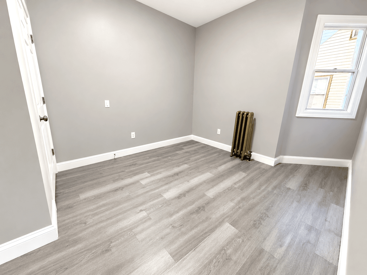 Waterbury Apartment: 66 Holmes Ave