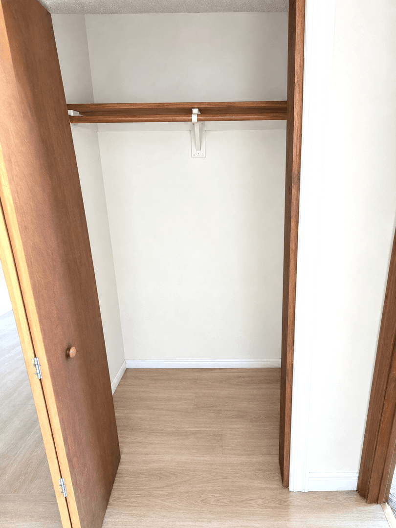 Waterbury Apartment: 34 Royal Oak Dr