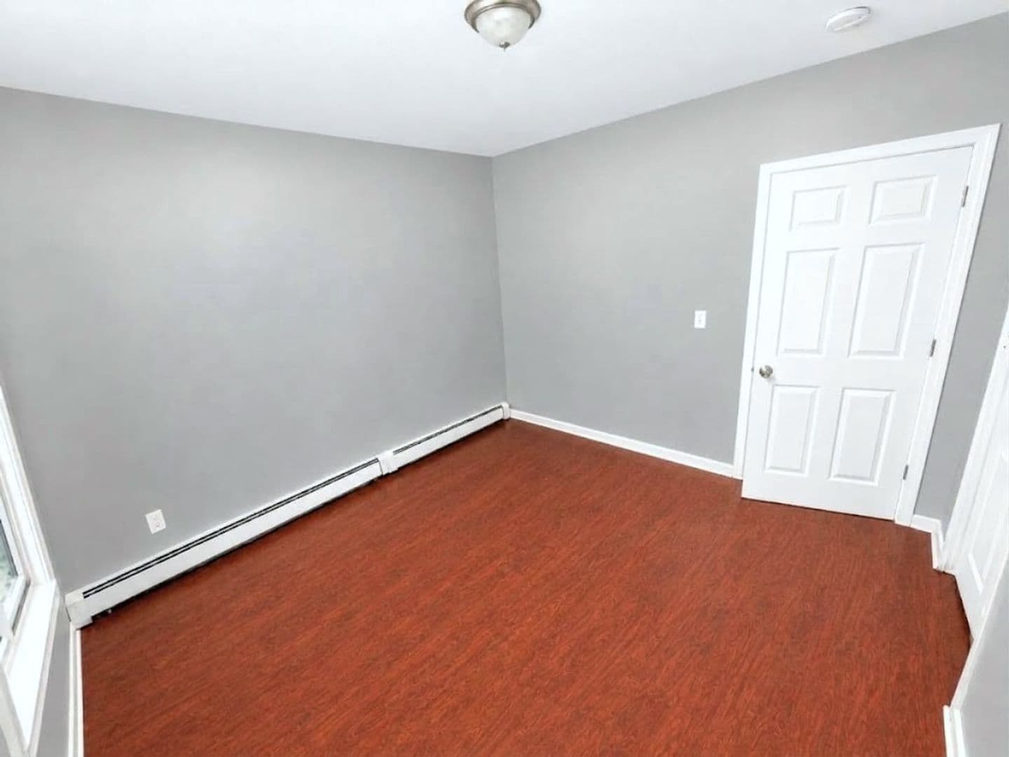 WATERBURY Apartment: 1696 N MAIN STREET