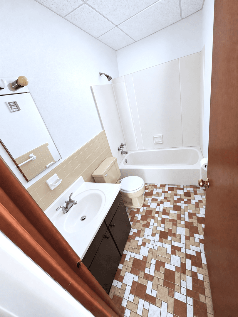 Waterbury Apartment: 34 Royal Oak Dr