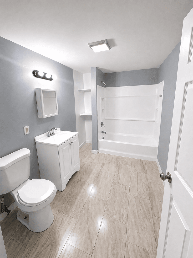 Waterbury Apartment: 54 Bronson St