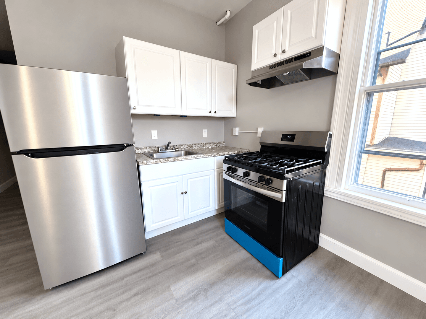 Waterbury Apartment: 66 Holmes Ave