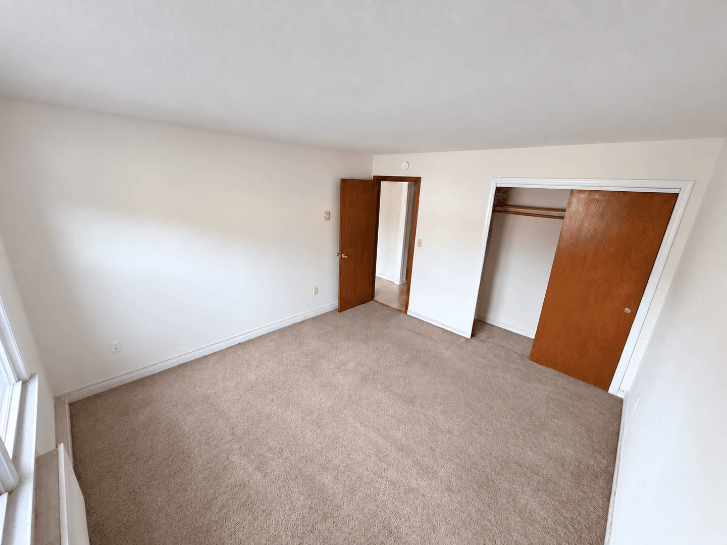 Waterbury Apartment: 34 Royal Oak Dr