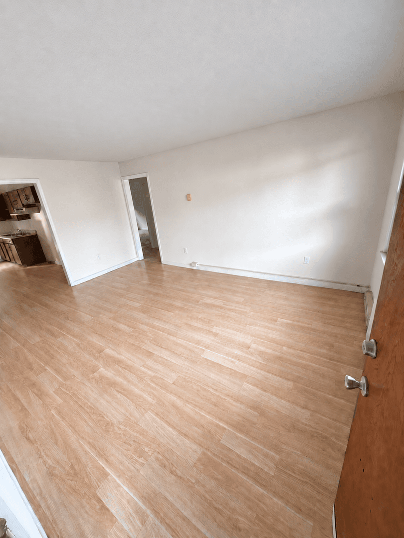 Waterbury Apartment: 34 Royal Oak Dr
