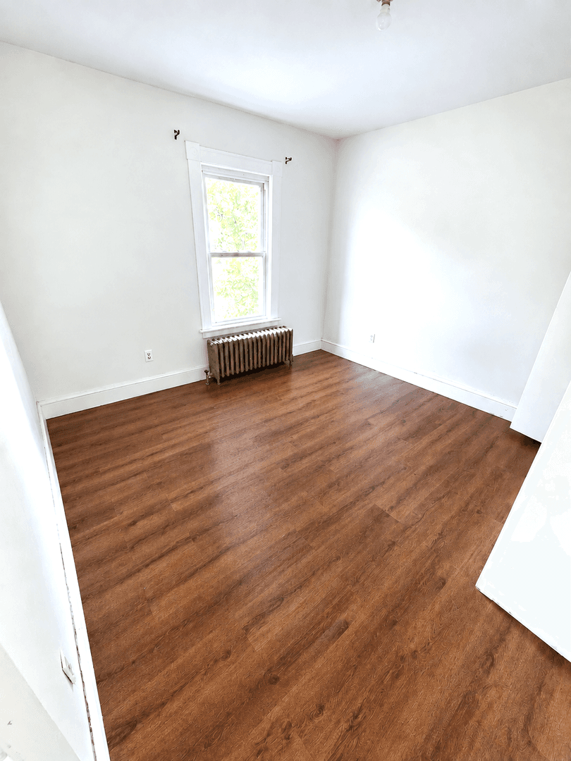 Waterbury Apartment: 503 Baldwin St